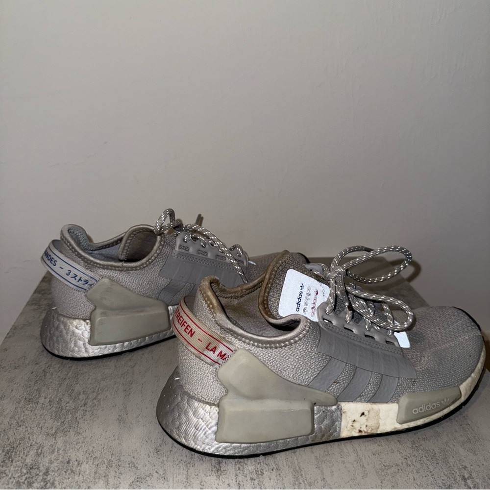 Grey Adidas 4.5Y - Picture 2 of 7